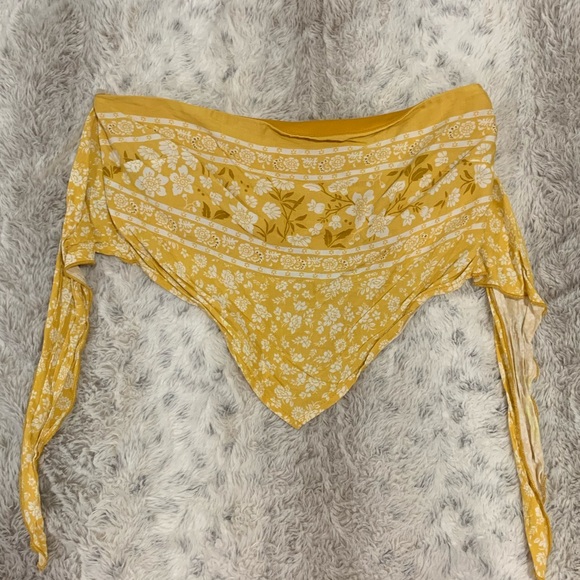 Multiple tops - Picture 4 of 12